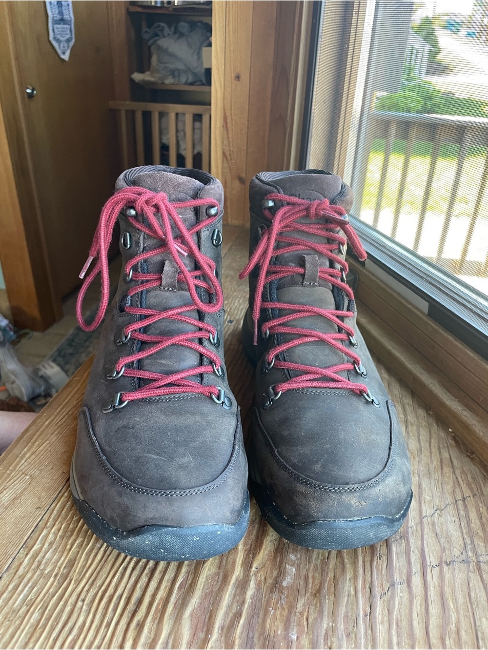Chaco Brown leather Hiking Boots with Red Laces